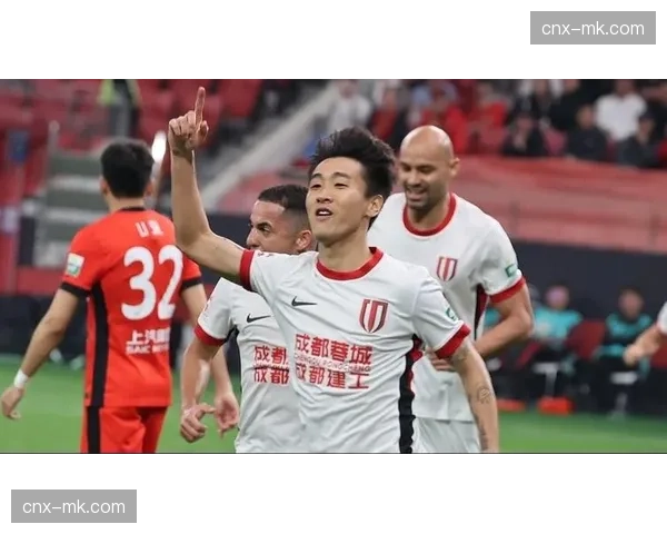 韦世豪传射建功状态火热 成都前场三叉戟磨合渐入佳境